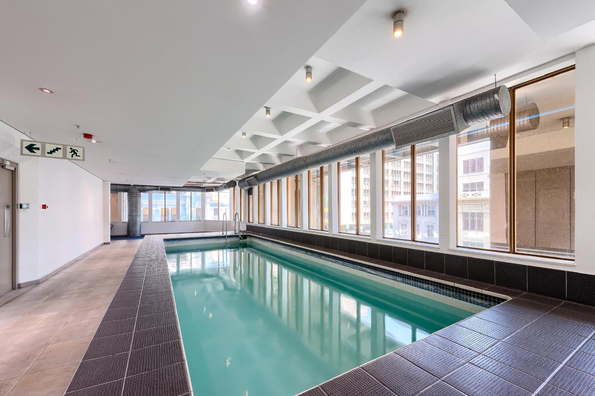 Apartment #1903 Cartwright - Mountain Views *